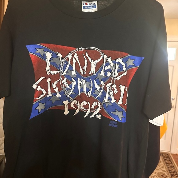 vintageHanes  Lynyrd Skynyrd Black Short Sleeve Tee with Rock Band Single Stich - Picture 1 of 4